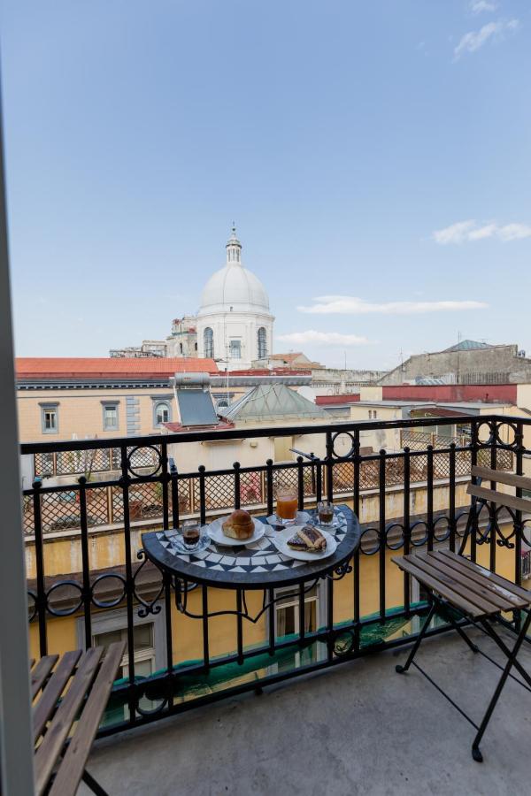 Blu Parthenope Suites Наполи Екстериор снимка
