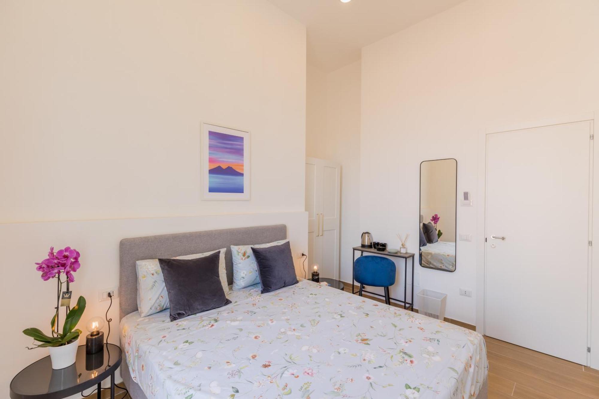 Blu Parthenope Suites Наполи Екстериор снимка