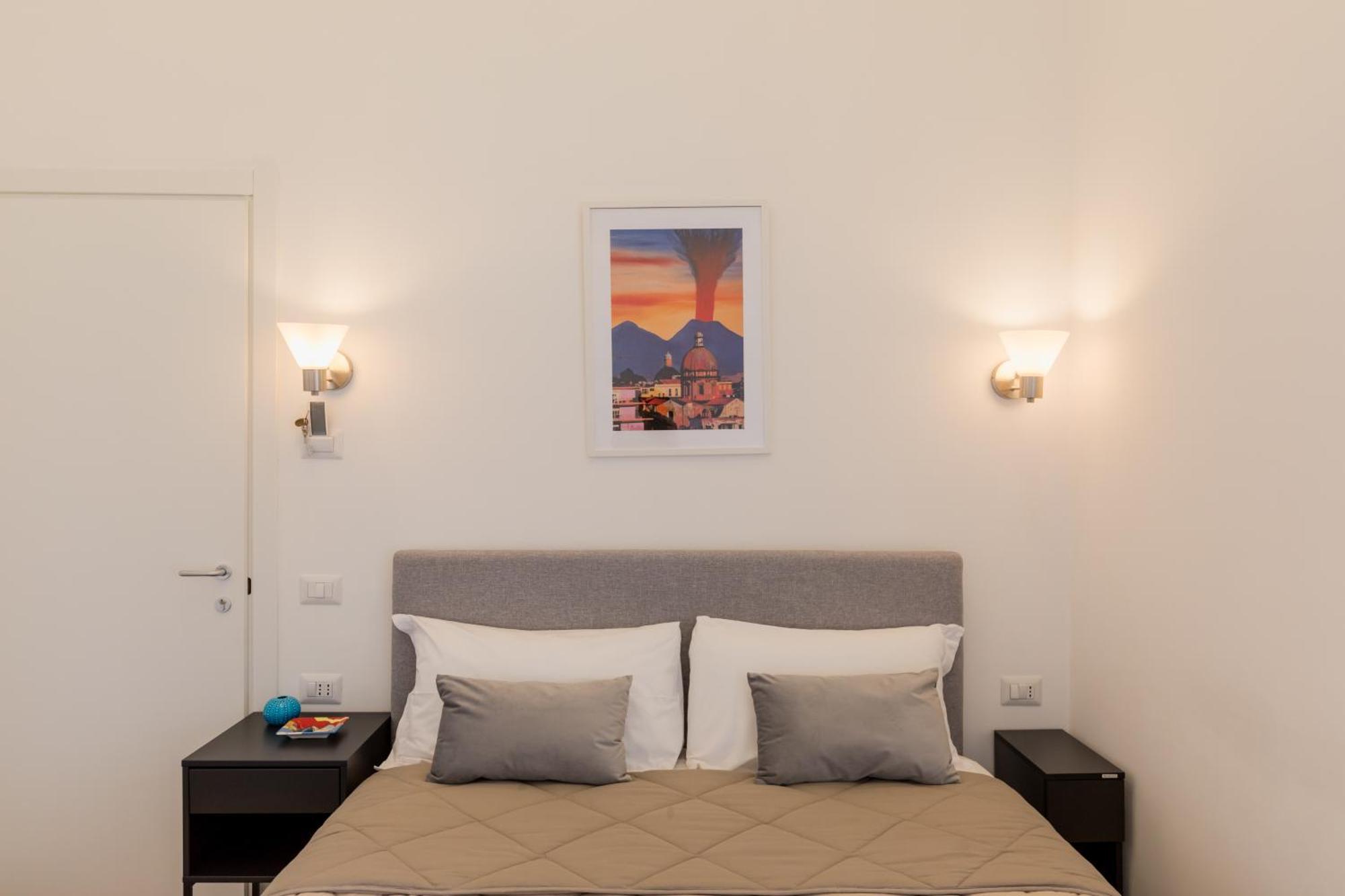 Blu Parthenope Suites Наполи Екстериор снимка
