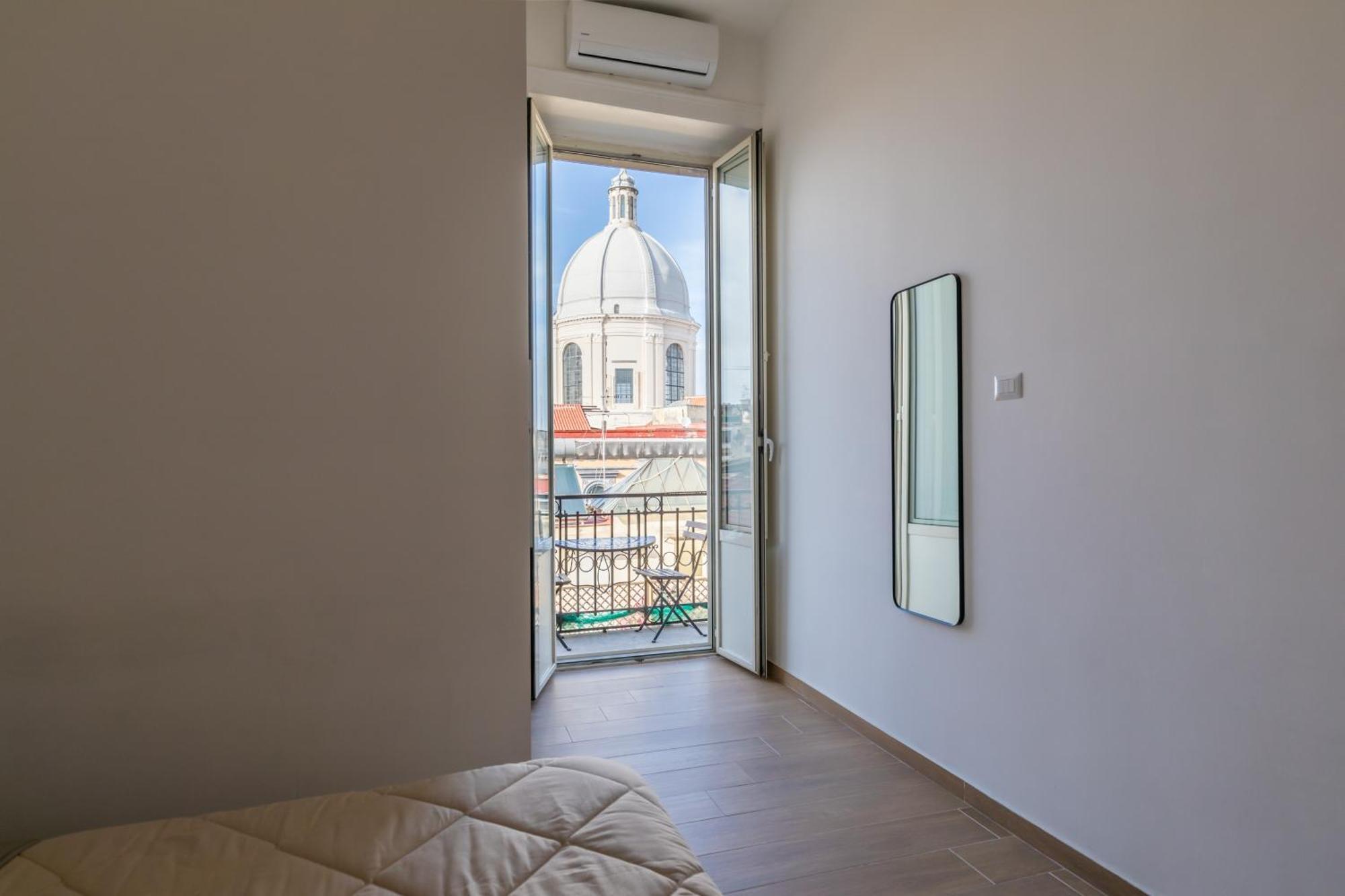 Blu Parthenope Suites Наполи Екстериор снимка