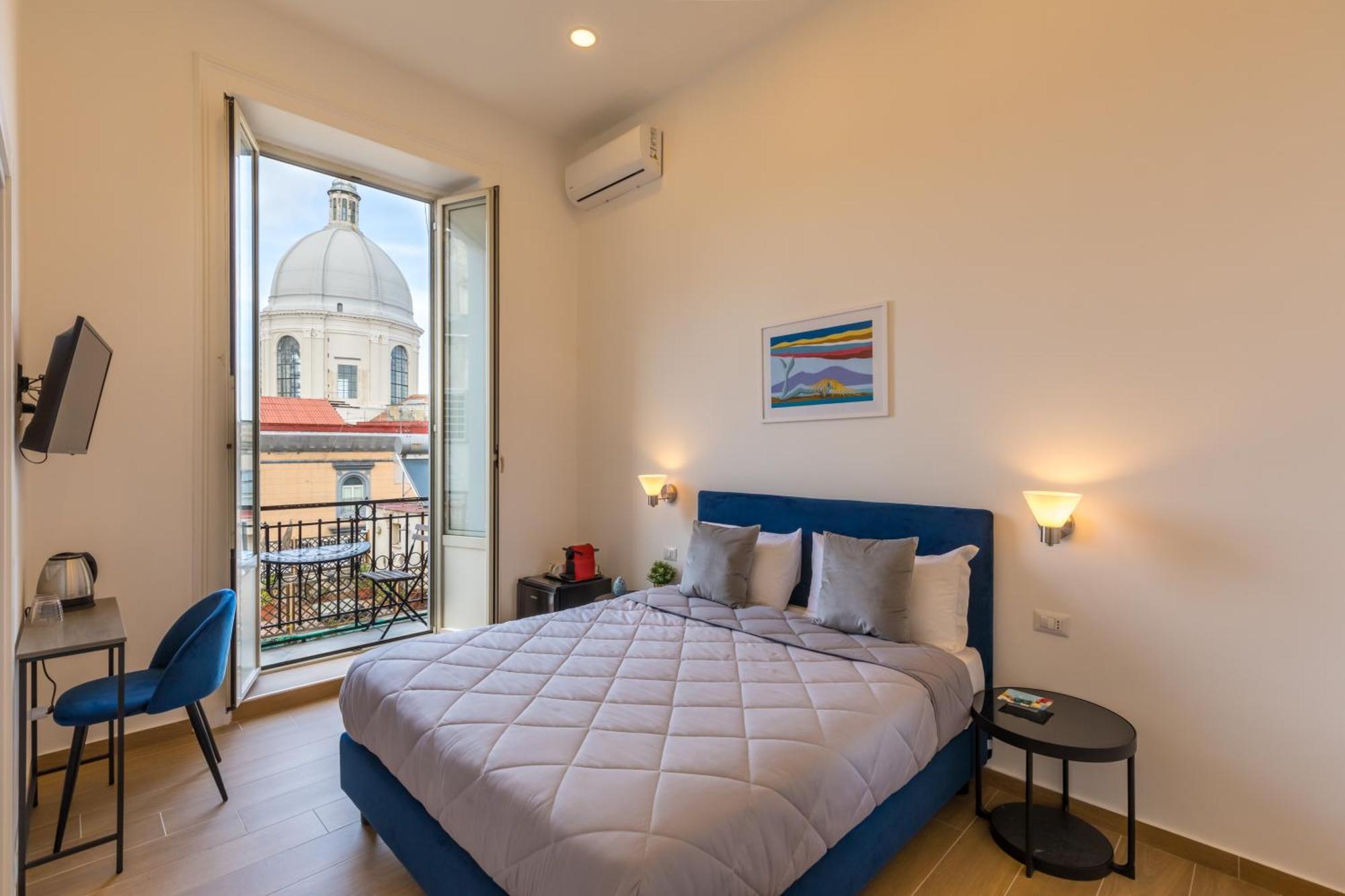 Blu Parthenope Suites Наполи Екстериор снимка