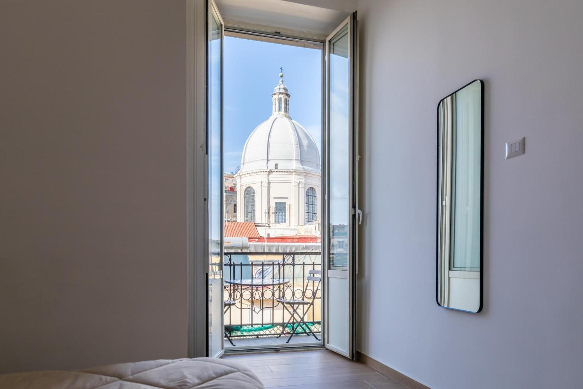 Blu Parthenope Suites Наполи Екстериор снимка