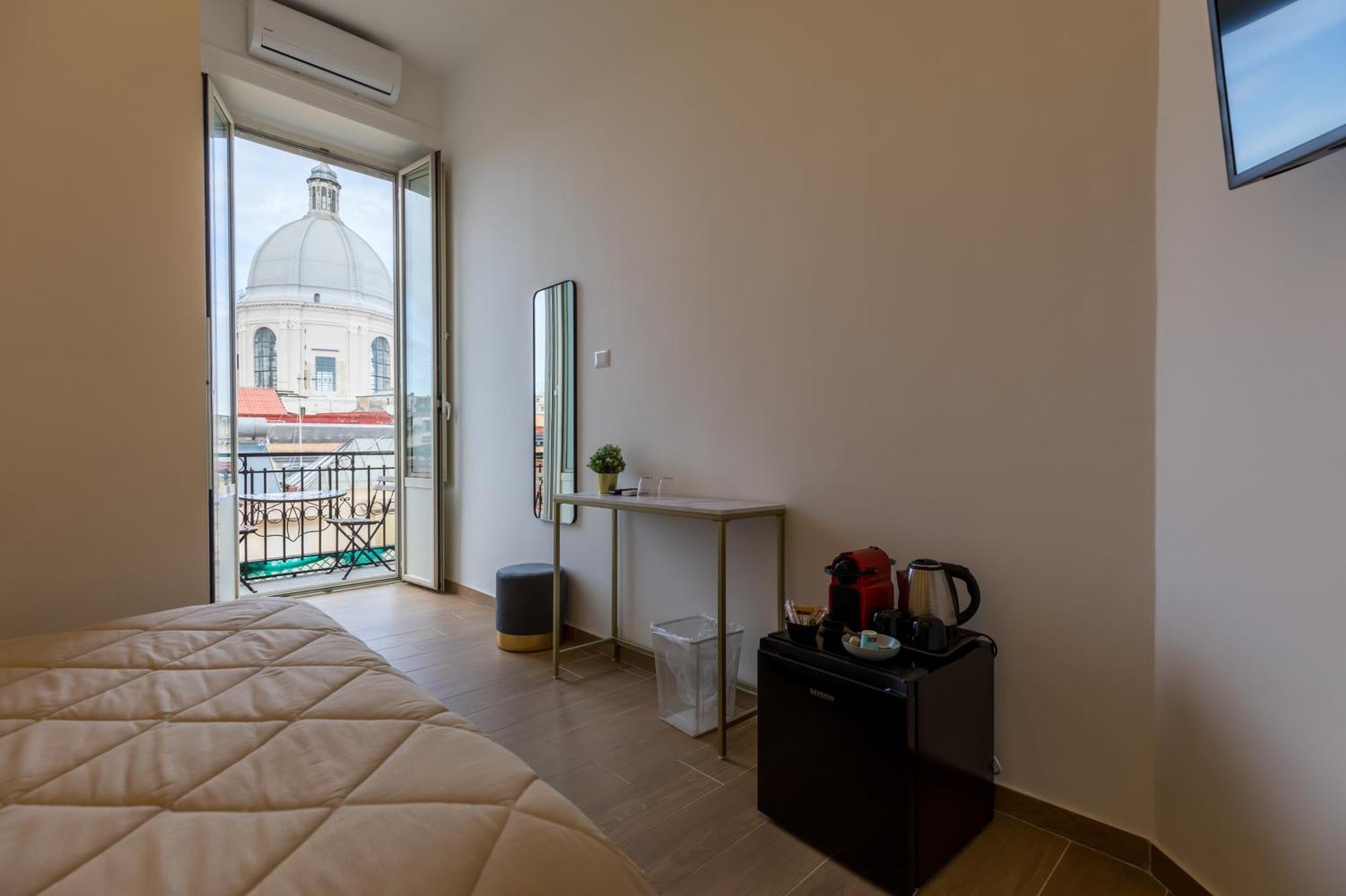 Blu Parthenope Suites Наполи Екстериор снимка