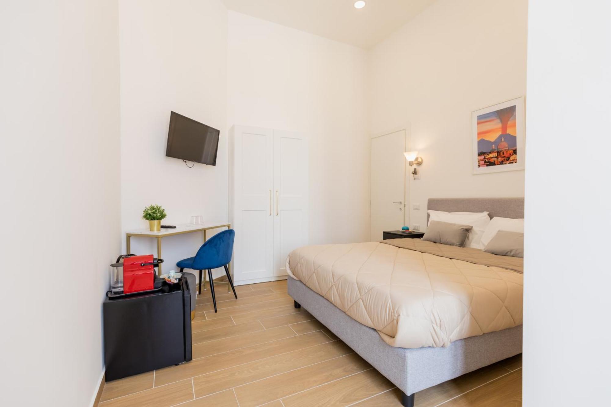 Blu Parthenope Suites Наполи Екстериор снимка